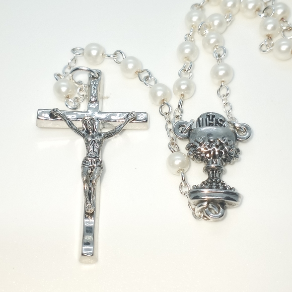 Roman First Communion Rosary - Picture 3 of 3
